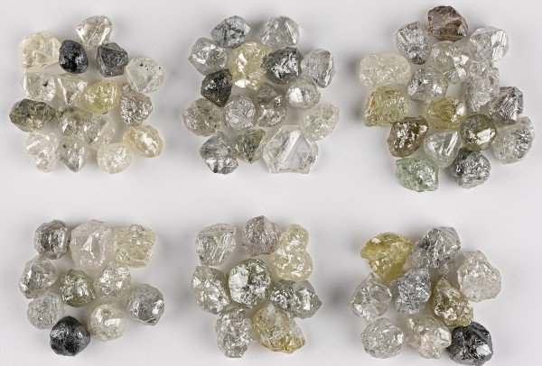 ALROSA to Hold Auction of Large Rough Diamonds at International