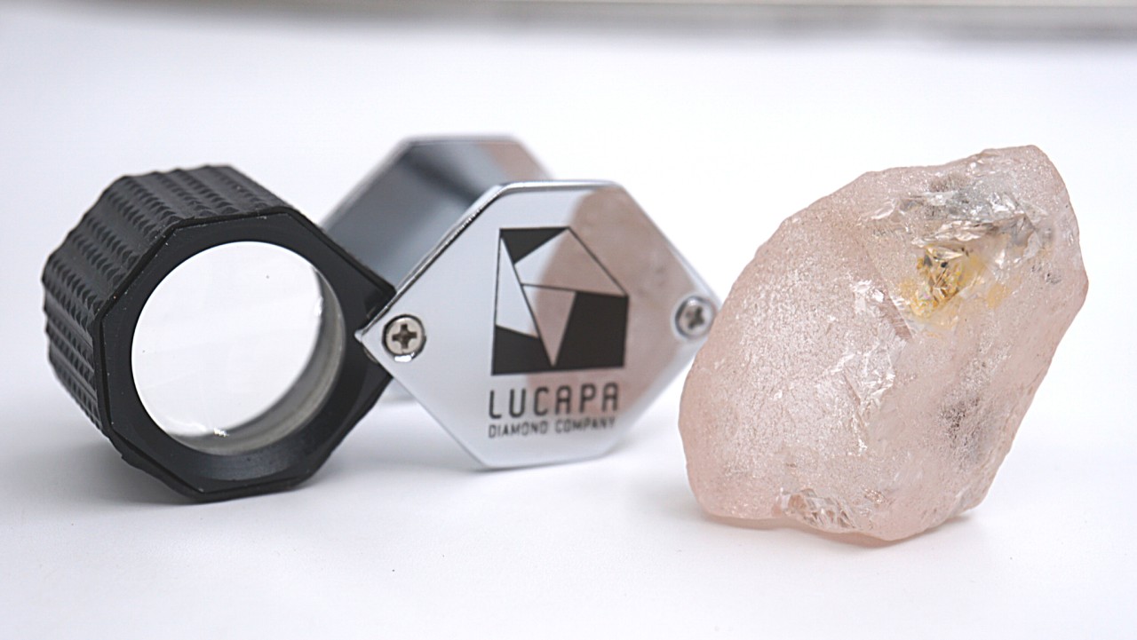 <p>Sale included special production from Lulo, Catoca and Luaxe mines.</p>
