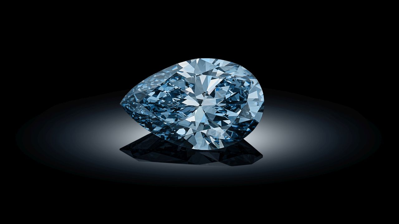 <p>11.16-carat, fancy-vivid stone has belonged to the same European collector since 1970.</p>
