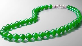 Sothebys jadeite necklace 1280 used 070423
