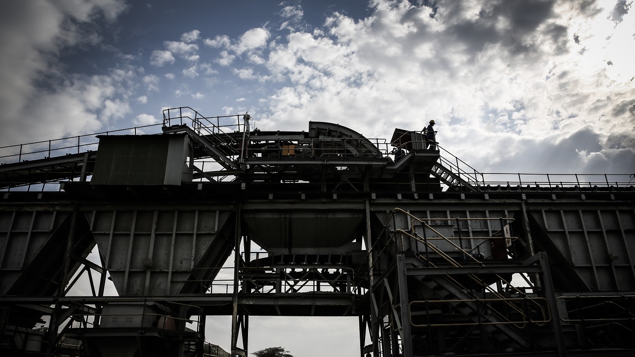 Miner gives downbeat outlook following weak demand in past fiscal year.
