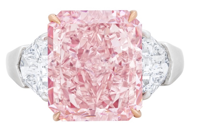 Bleu Royal Diamond Rakes In $44M at Christie's Geneva