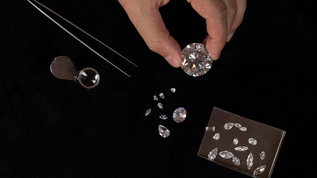 De Beers says G7 needs to consult industry on planned Russian