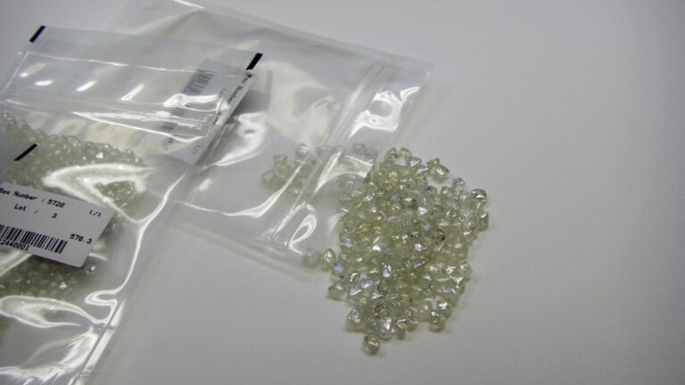 De Beers Unveils 2024 Sight Dates   De Beers Packets Of Rough Diamonds For Sighthholders 1280 USED 010124 768x432 