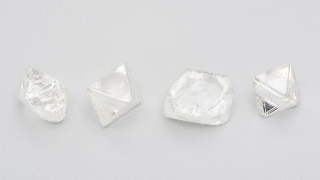 Alrosa rough diamonds credit Alrosa 1280 USED 031424