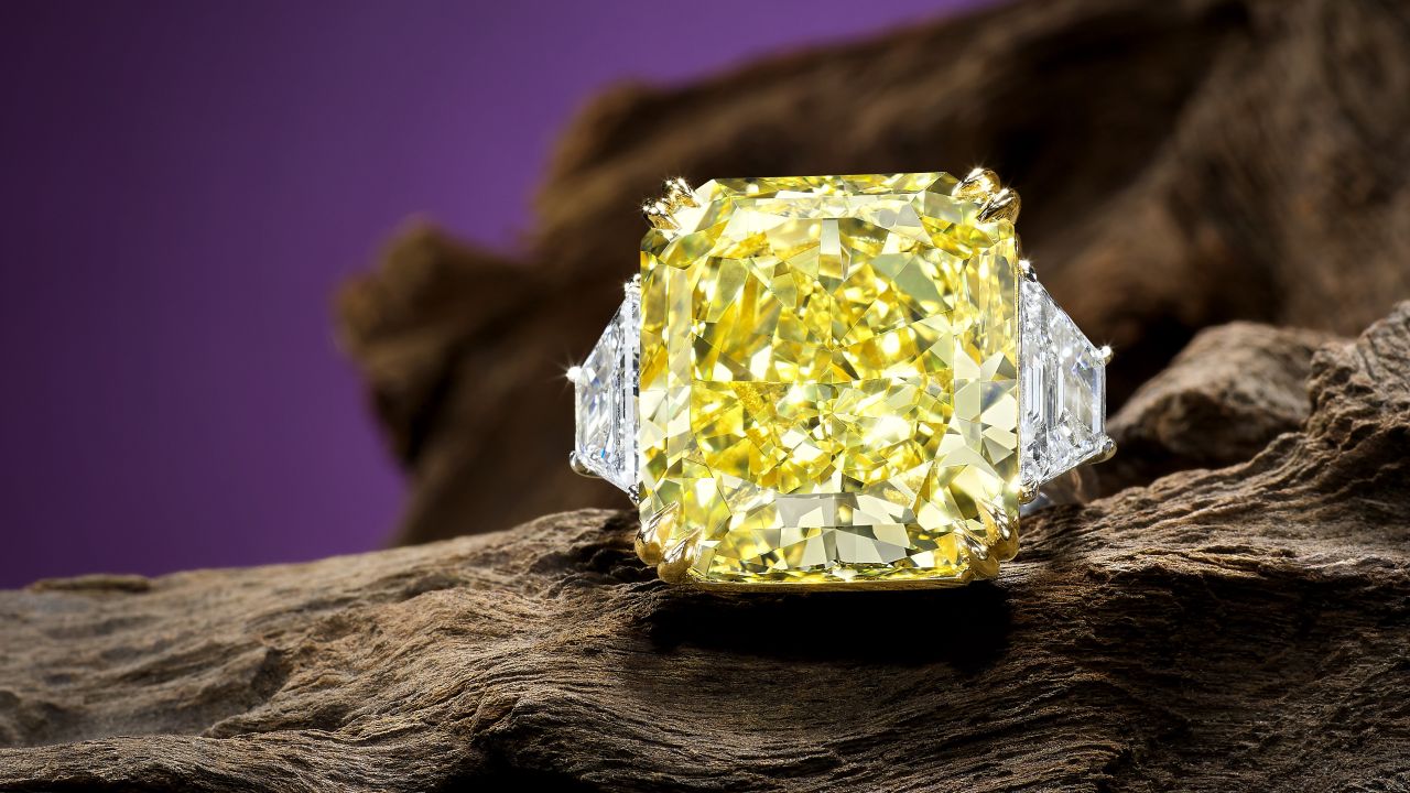 26ct. Yellow Diamond Stars in Bonhams Hong Kong Sale