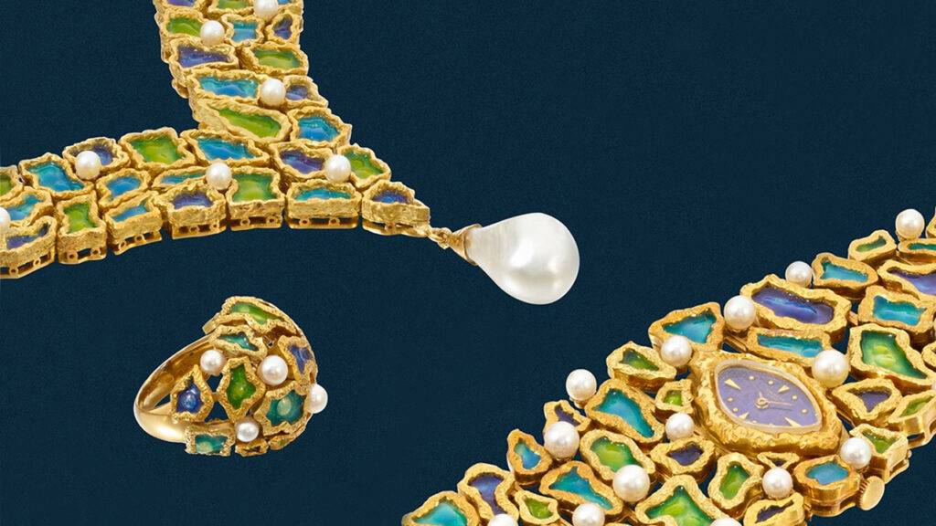 All 24 items found buyers in first live auction of non-gendered bejeweled vintage timepieces.
