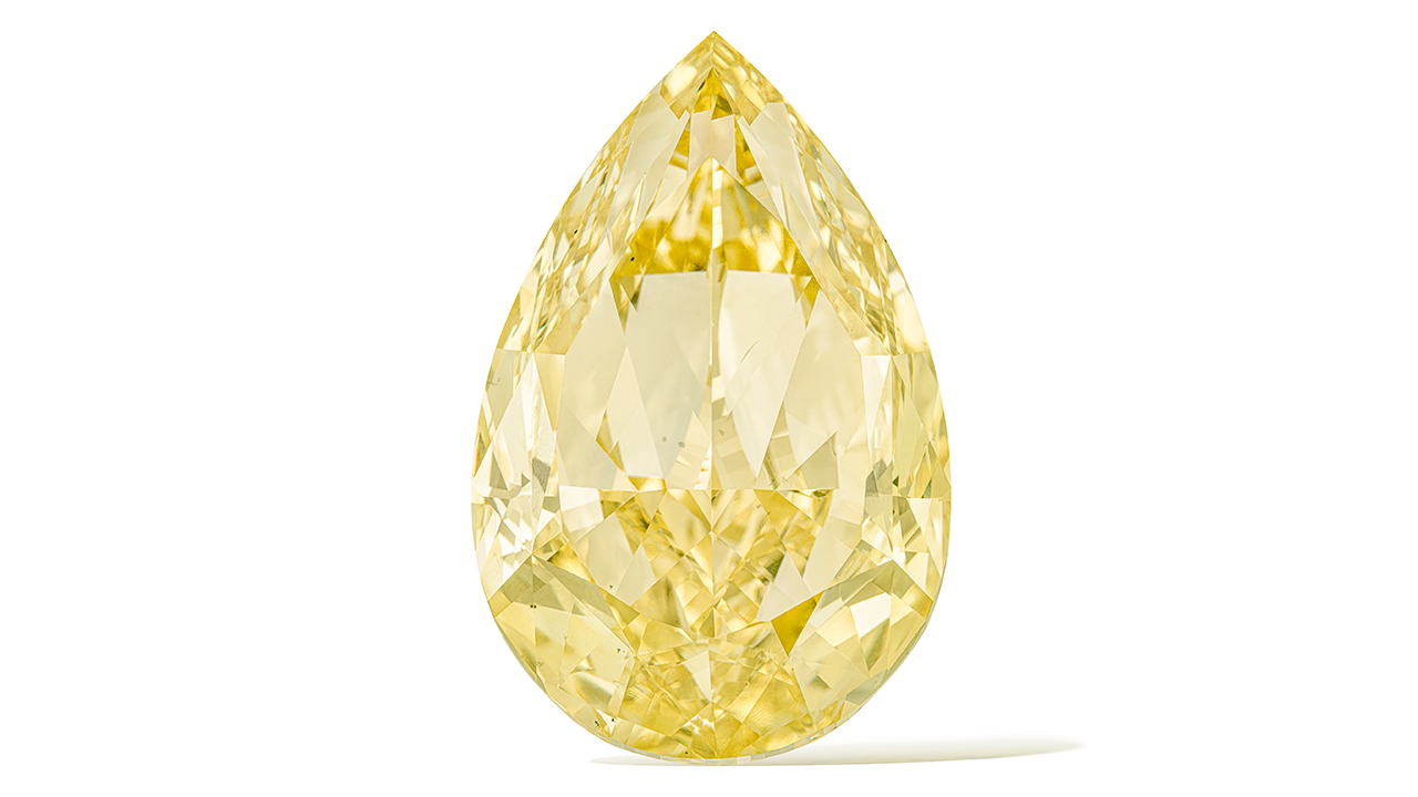 Sum is second-highest price ever paid for a diamond of its color and size at the auction house.
