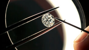 Image of a diamond under inspection