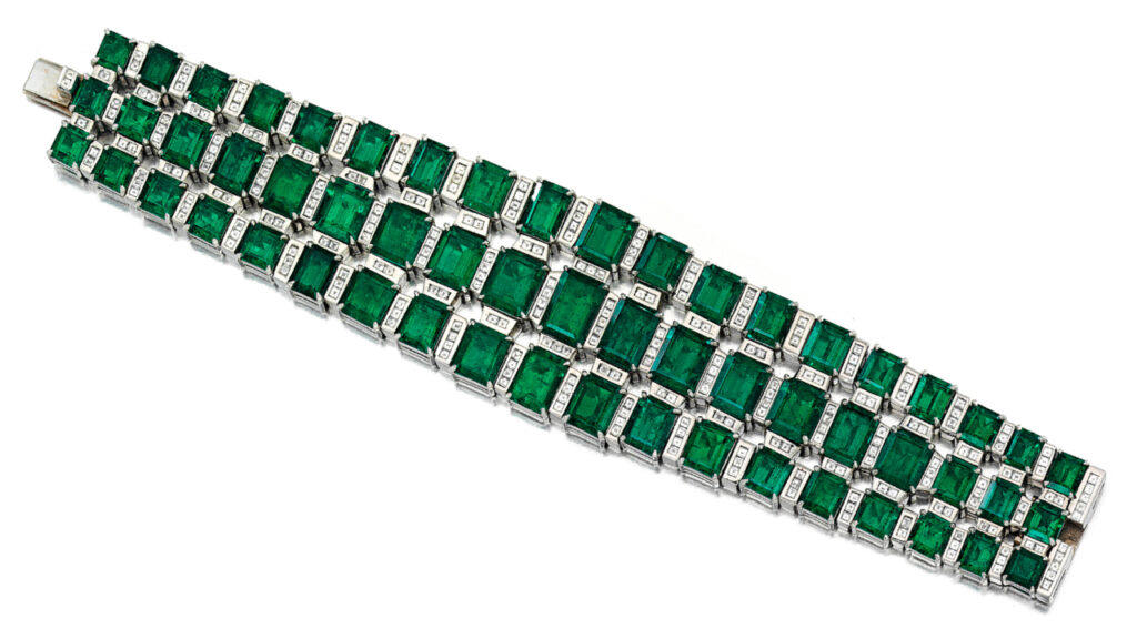 emerald bracelet image