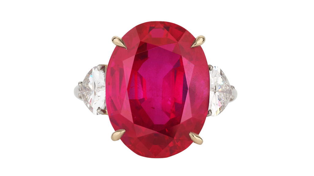 Burmese ruby and diamonds ring