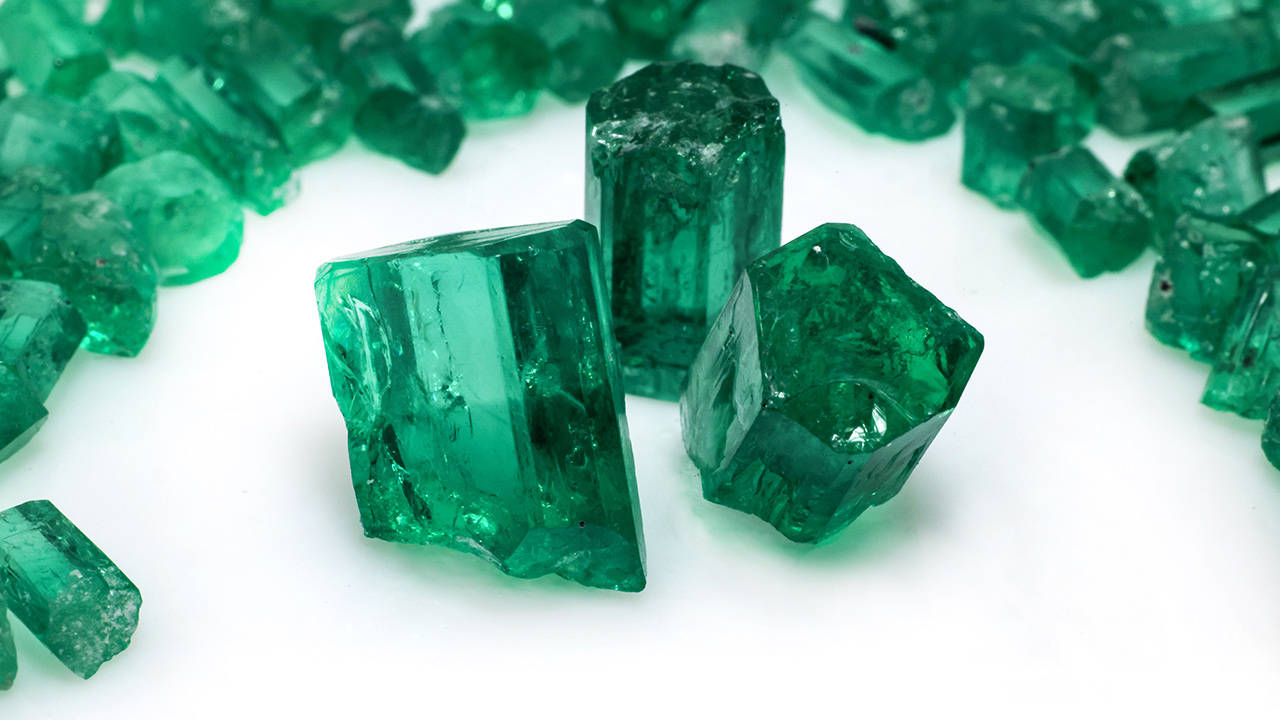 Uncut Colombian emeralds image