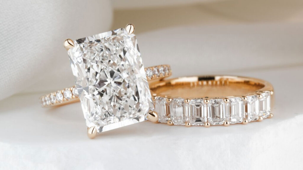 Do Amore engagement ring and eternity band, both with lab-grown diamonds image