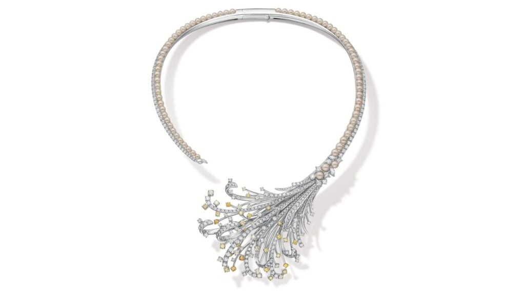 Tasaki's Lumineux necklace in 18-karat gold with akoya pearls and diamonds image