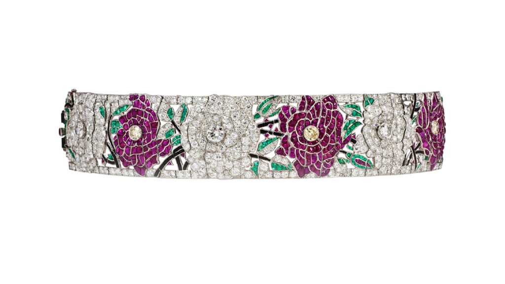Fleurs Enlacées Roses Rouges et Blanches bracelet circa 1924 with diamonds rubies emeralds and onyx image
