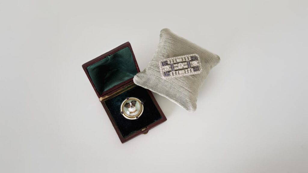 Unsigned vintage jewelry from Croghan’s Jewel Box image