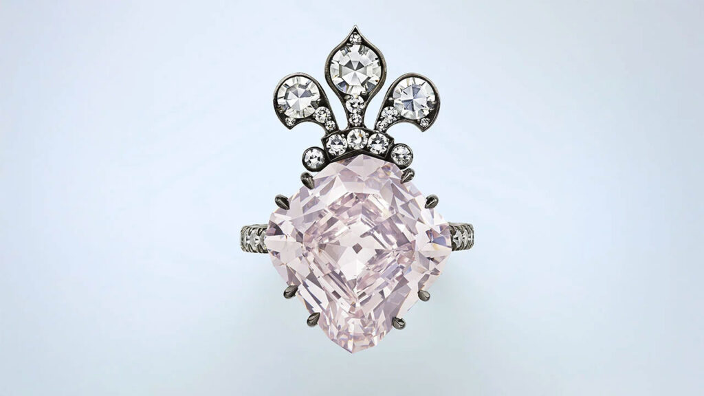 A JAR ring with a pink diamond nabbed bears a kite-shaped, 10.38-carat, fancy-purple-pink stone, which is thought to have belonged to Marie Antoinette at Christie's image