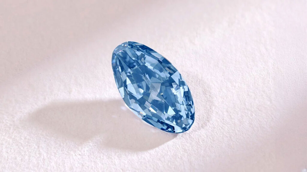 An unmounted oval mixed-cut, 4.50-carat, fancy-vivid-blue, internally flawless diamond at Sotheby's image
