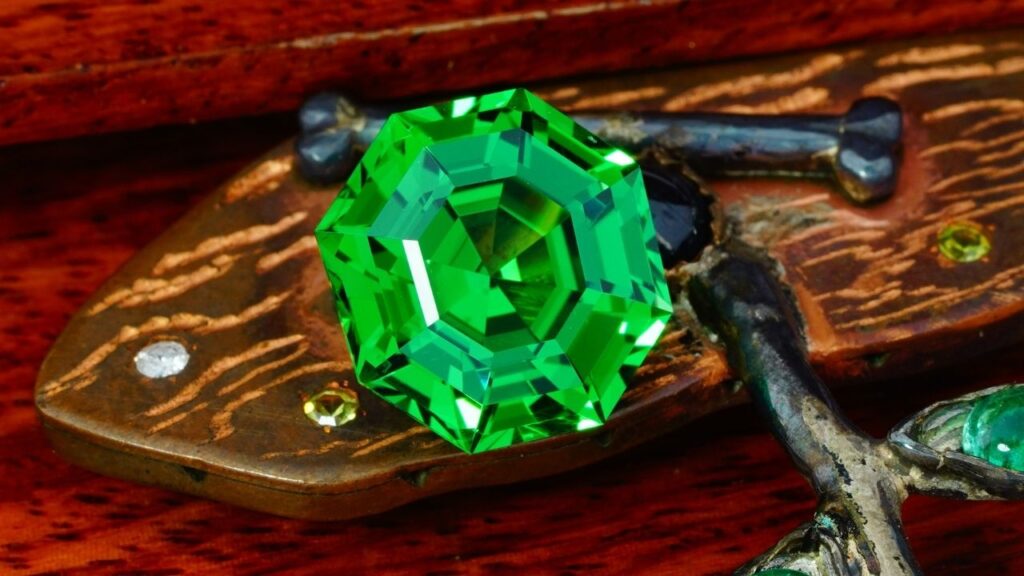 A 10.65-carat tsavorite from Yavorskyy image