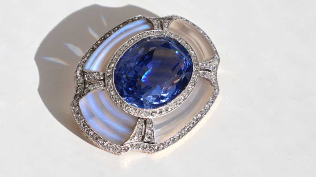 An Edwardian moonstone and sapphire brooch image