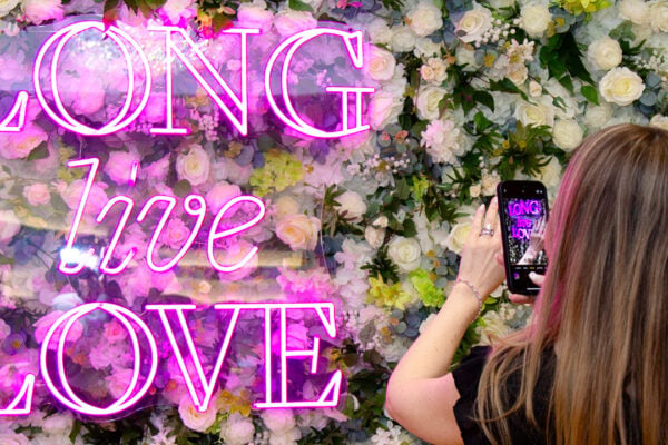 Long's selfie station image