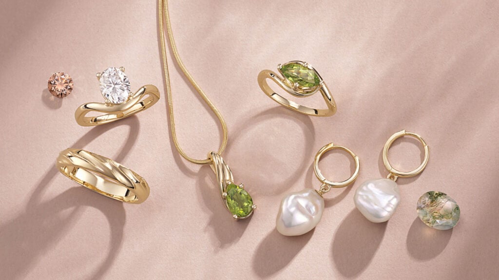 Stuller jewelry with a flowing, sculptural feel image