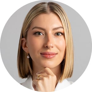 Dora Maddux image
