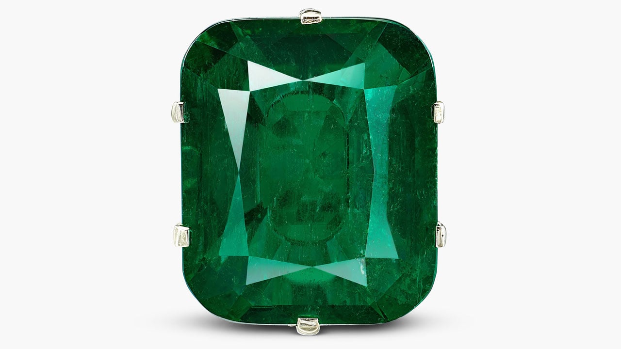 The 32.86-carat emerald ring by Sotheby's image