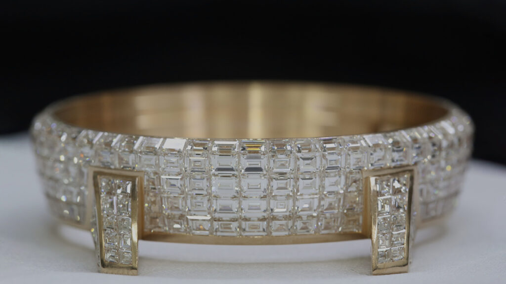 Main image: Watch case with invisible-set diamonds. (Bali Diamonds)
