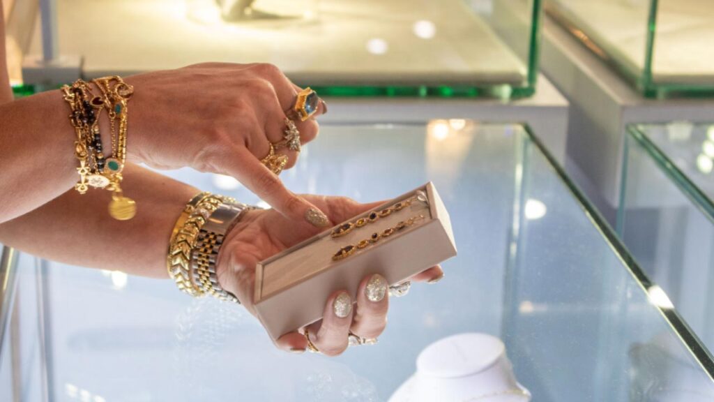 A jewelry display at Windsor image