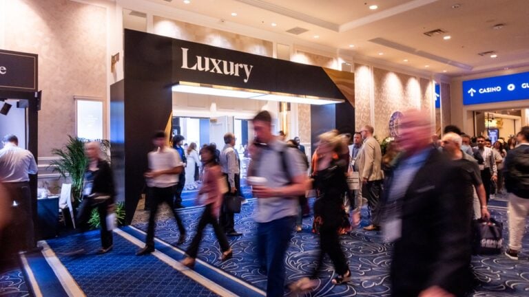 Luxury show 2026 credit JCK Events 1280 resized by JF-20260529160307