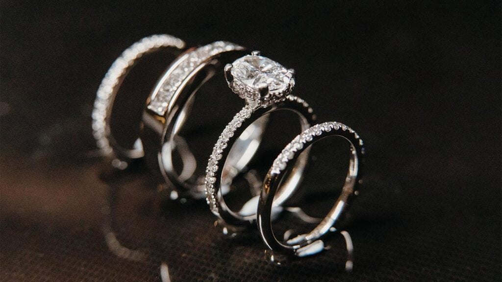 Diamond rings image