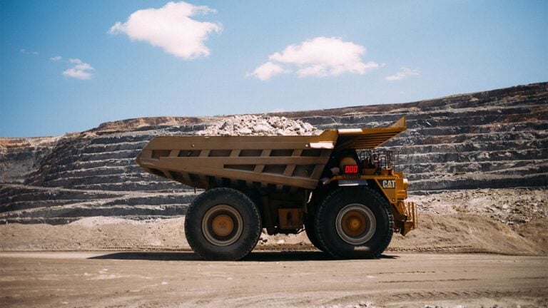 1280-De-Beers-haul-truck-transporting-kimberlite-at-Venetia-mine-South-Africa-credit-Ben-Perry-slash-Armoury-Films-slash-De-Beers-20260803085035