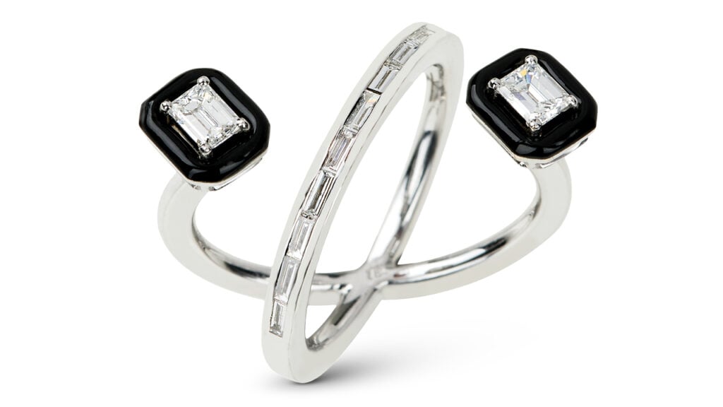 Oui ring in black enamel, white gold and diamonds image