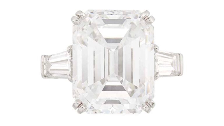 The 12.46-carat diamond ring that led the auction at Doyle image