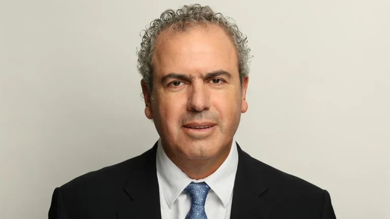 Yoram Dvash portrait