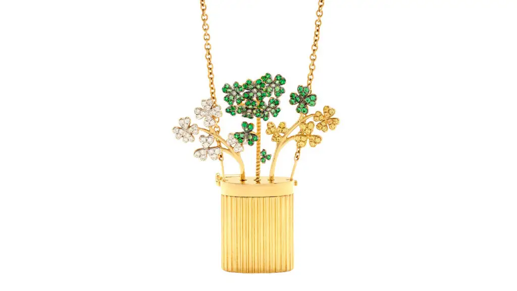 Vase brooch/pendant with flowers, available in 9- or 18-karat gold image