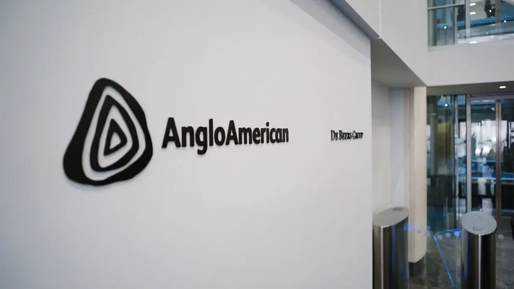 1280-Anglo-American-and-De-Beers-Group-signage,-De-Beers-Group-offices,-London-20260729142720
