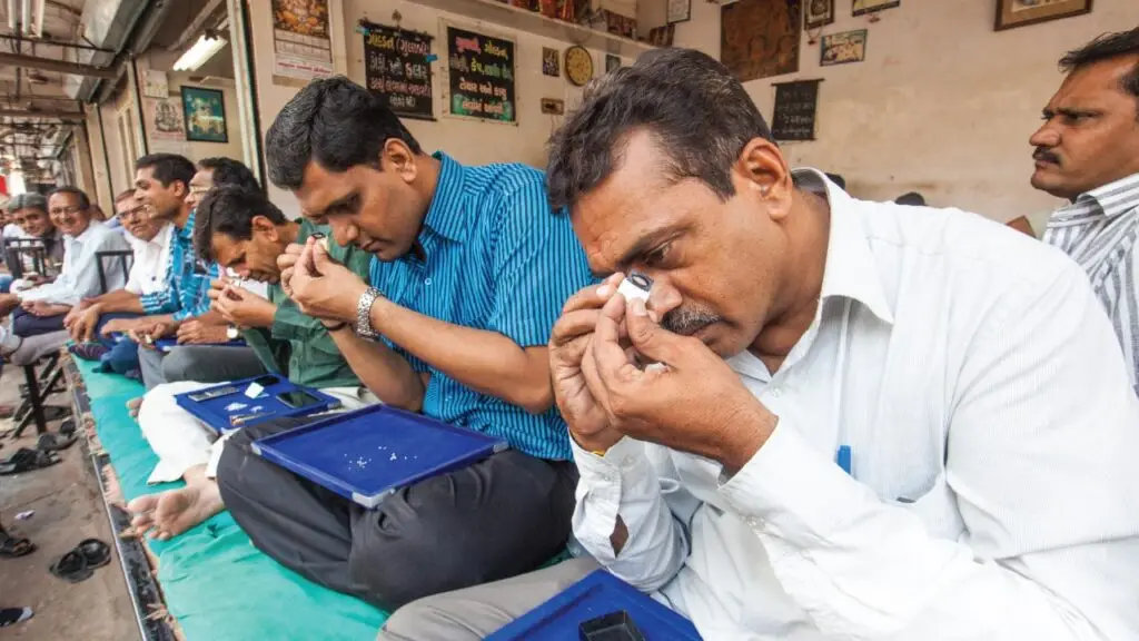 Diamond dealers working on the streets of Surat image