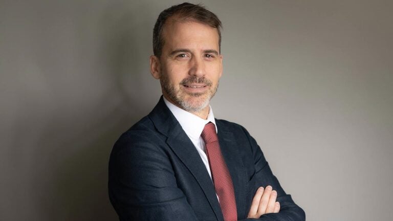 Rapaport Group CEO Dan Mano portrait image
