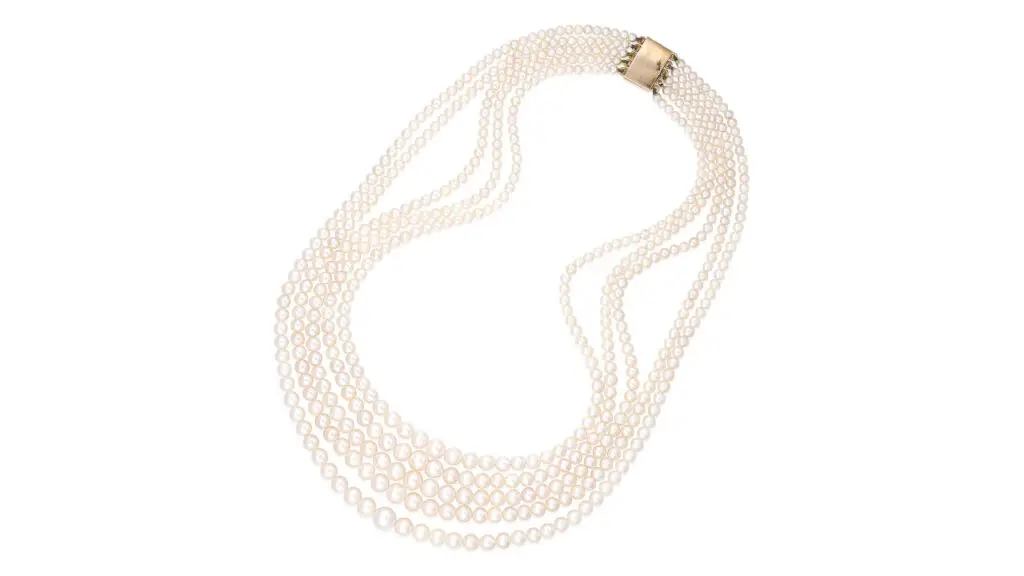A necklace comprising five rows of graduated natural pearls image