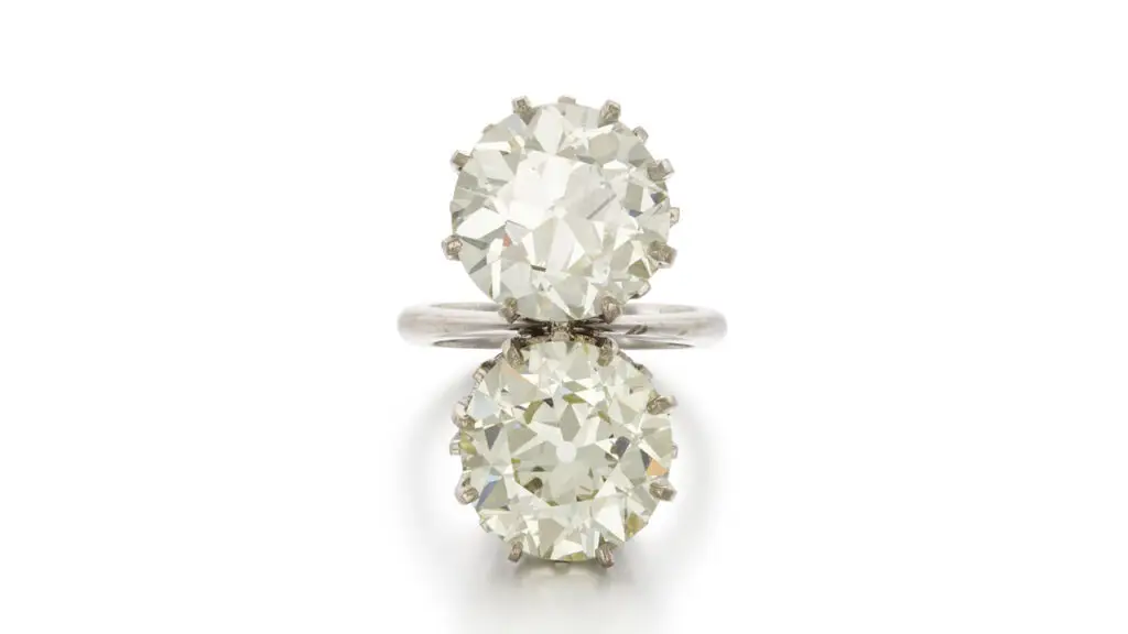 A toi et moi ring containing old brilliant-cut, 9.16- and 10-carat diamonds at Sotheby's image
