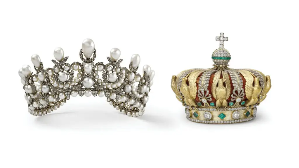 Empress Eugénie’s pearl and diamond diadem and her gold, diamond and emerald crown image