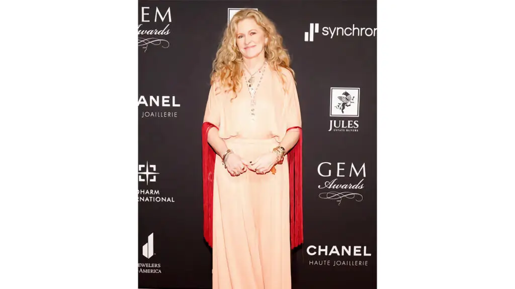 Beth Hutchens at the Jewelers of America gala event image