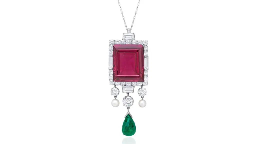 Pendant sporting a rectangular-cut, Sri Lankan spinel, in a frame of round brilliant-, baguette- and tapered baguette-cut diamonds at Bonhams image