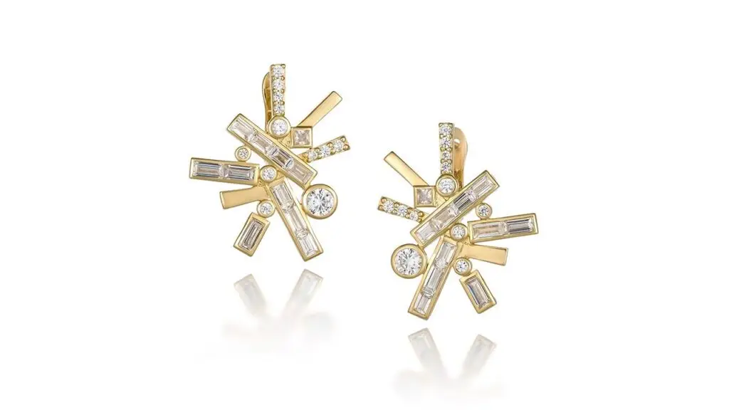 Starburst earrings in 14-karat yellow gold with 3.28 carats of lab-grown diamonds image