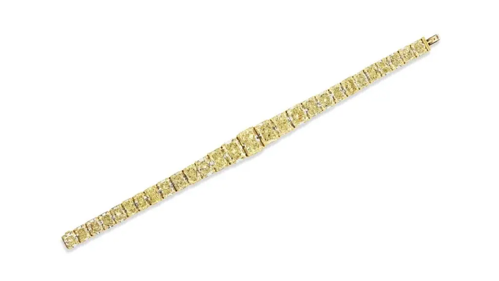 Graff bracelet set with modified brilliant-cut diamonds at Chritie's image