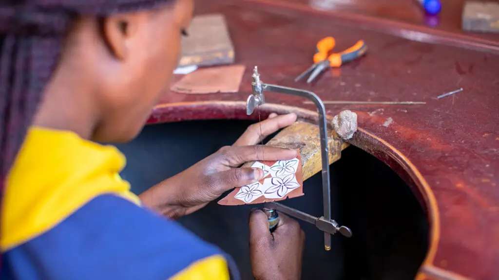 Student at the Nsanshi Art Studio in Zambia image