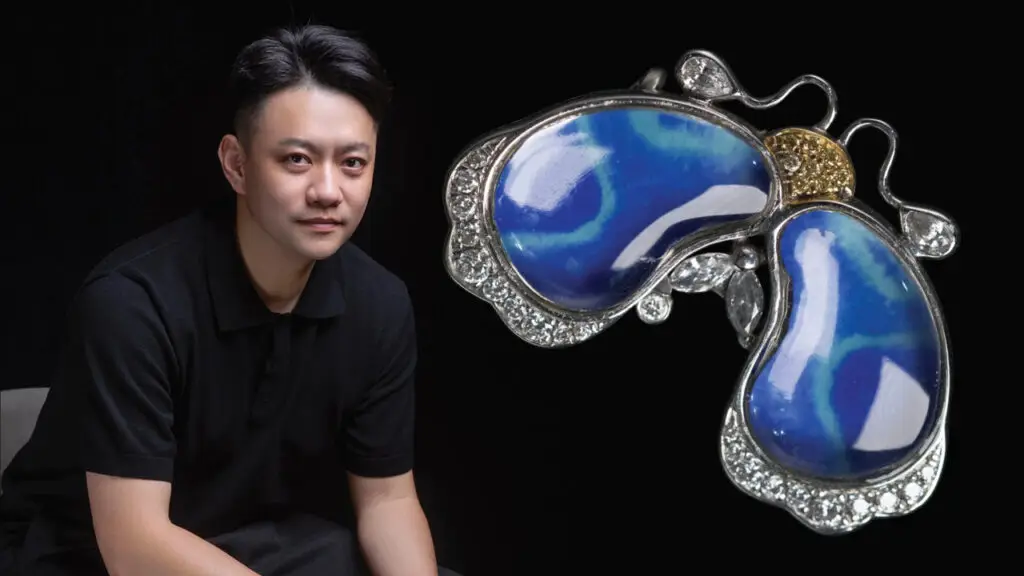 Ianyan founder Yan Xiang with his winning design featuring fractured opals image