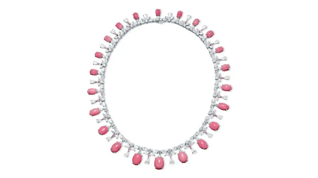 Necklace set with oval-shaped conch pearls, pear, marquise and circular-cut white diamonds and pear-shaped pink diamonds at Poly Auction image